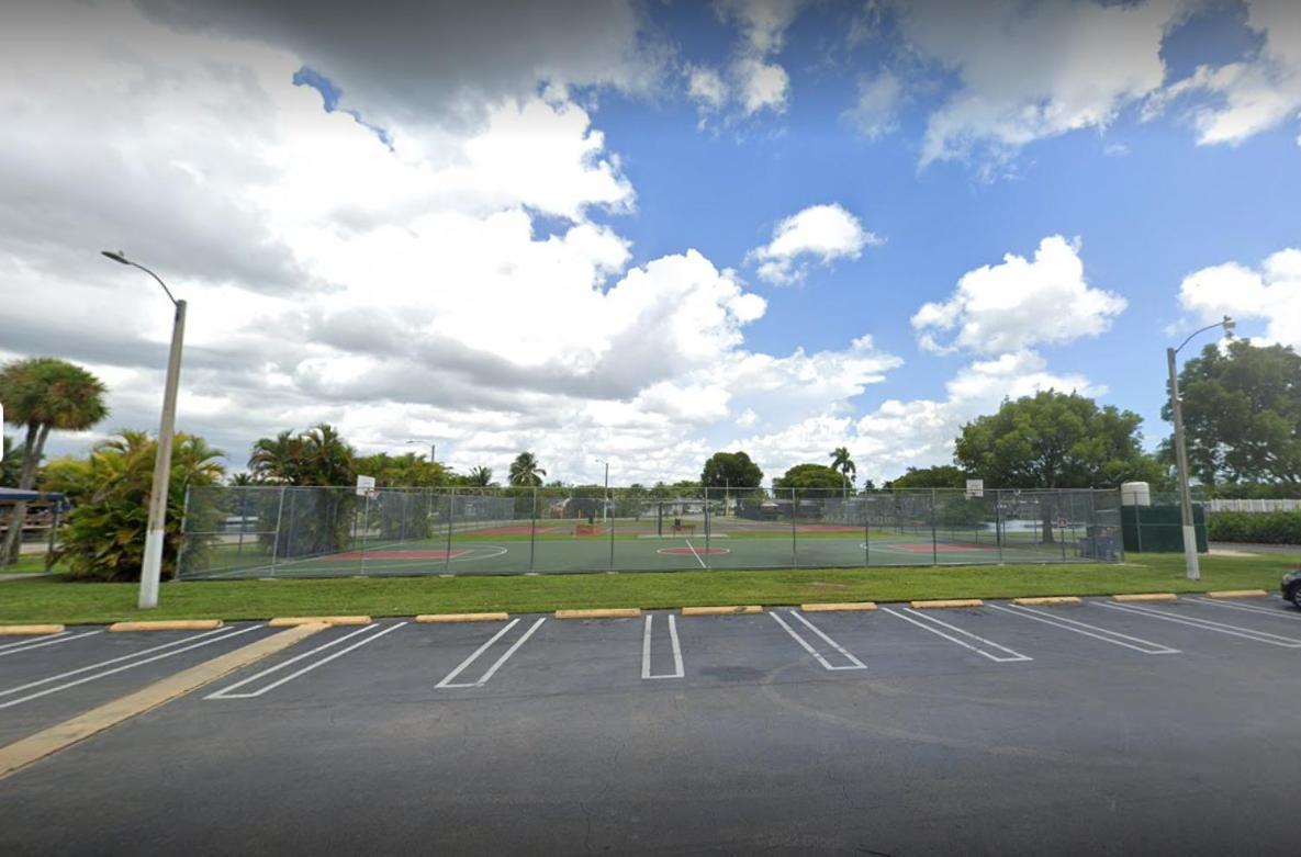 1161 Studio 1 Miami Tamiami Eksteriør bilde